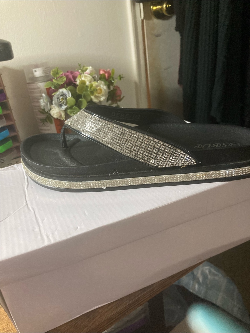 Embellished Black Platform Flip Flop Sandals with Rhinestones